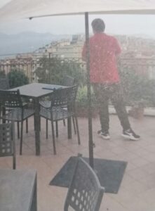 "Giù i paraocchi"