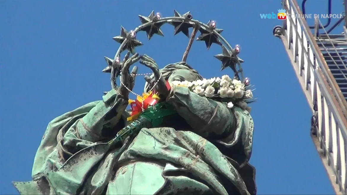 La festa dell'Immacolata a Piazza del Gesù a Napoli