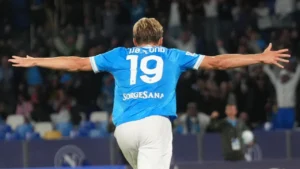 Hojlund ancora in rete per il Napoli