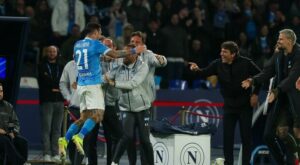Conte esulta assieme a Politano e gli altri